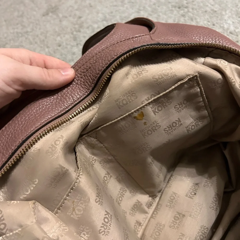 Michael Kors Brown mauve Hobo Bag with Pebbled Leather‎ and MK Charm